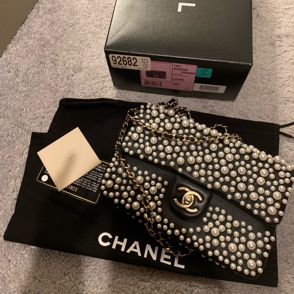 Chanel miniflap pearl and leather purse